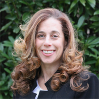 Dr. Sari Skolnik-Basulto